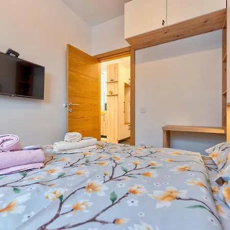 Calina Ζλάτιμπορ